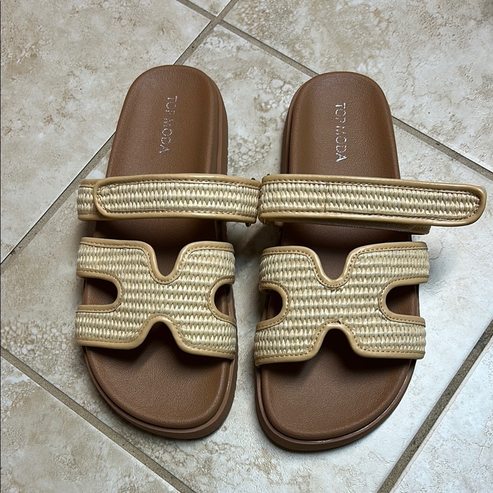 BRAND NEW Top Moda Tan and Brown Sandals with Stylish Cutouts